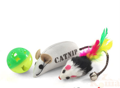 картинка Набор игрушек д/кошек  "Триол" (мяч-погремушка, тканевая мышь, мышь из натурального меха с пер от магазина Коша